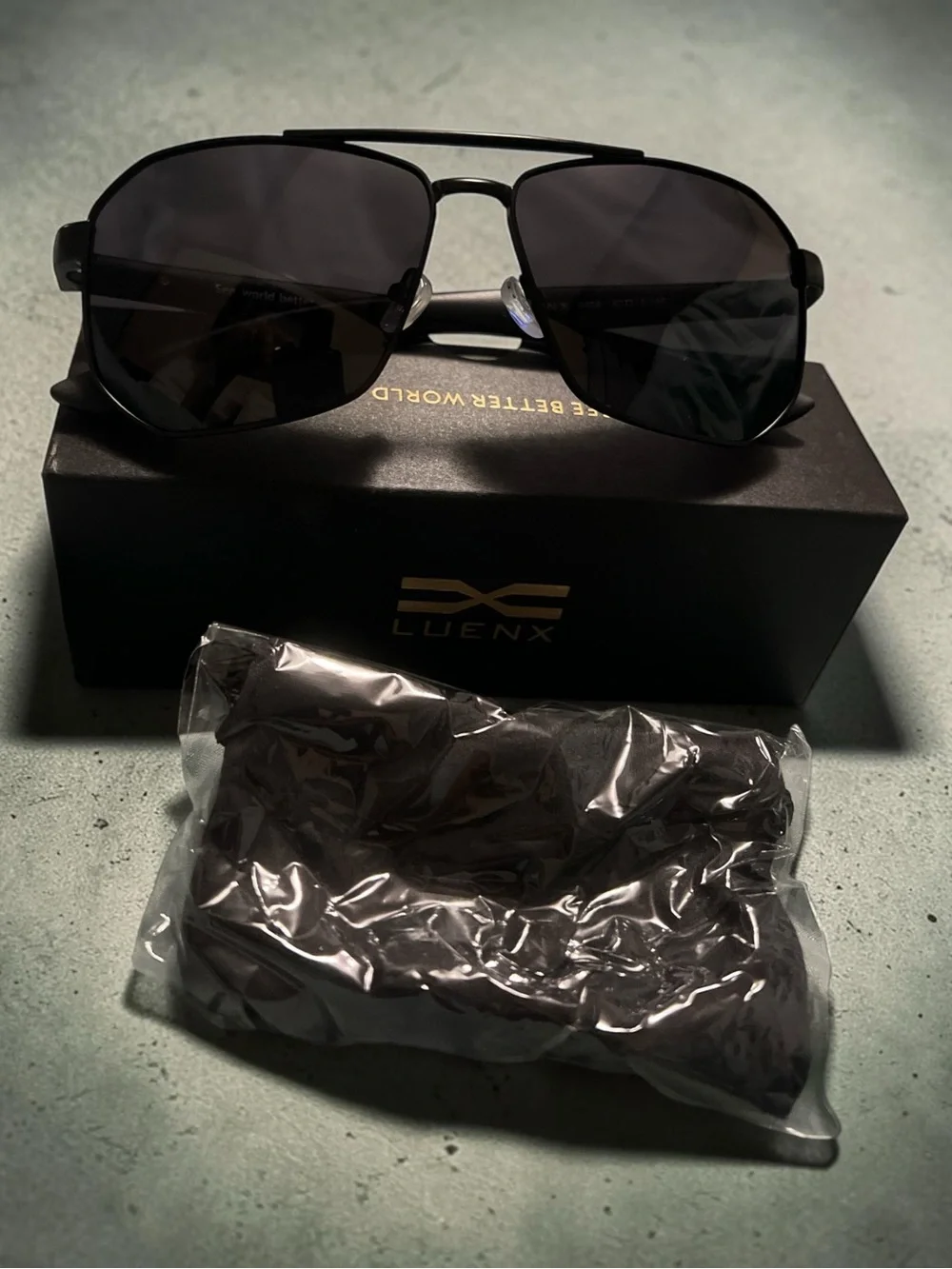 Women’s Black Aviator Sunglasses - Polarized Lenses